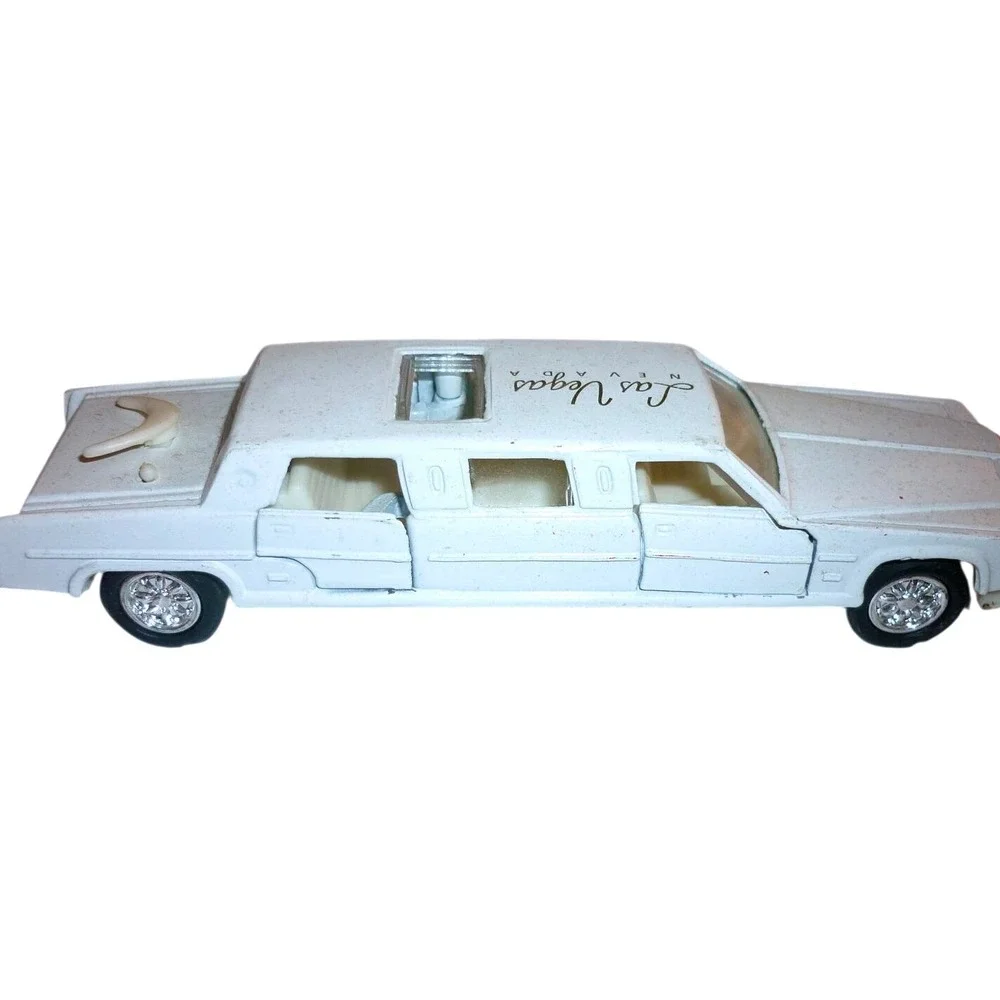 Majorette White Las Vegas Nevada Limousine Toy‎ Car Model Open Doors Sunroof